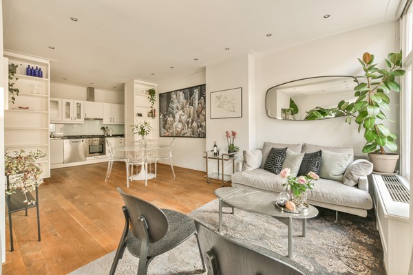 Medium property photo - Van Eeghenstraat 20-1, 1071 GG Amsterdam